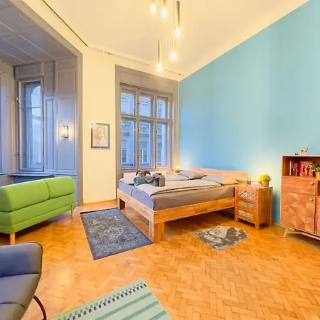 Rose House - Modern 5Br Gem In Central Budapest Ac