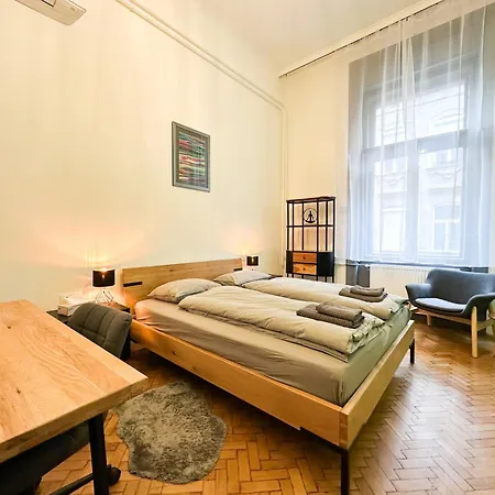 Rose House - Modern 5br In Ac 布达佩斯